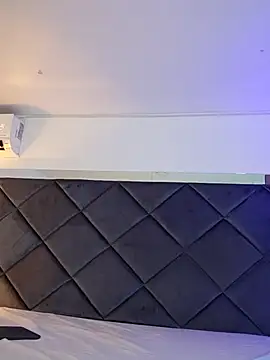 LunaaCurly online show from March 21, 2026, 7:50 pm