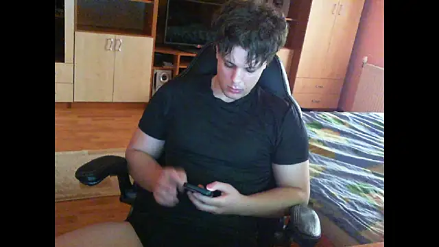 Snapshot of GymGuy0505 chatting on February 23, 2026, 1:30 pm GymGuy0505 online show from February 23, 2026, 1:30 pm
