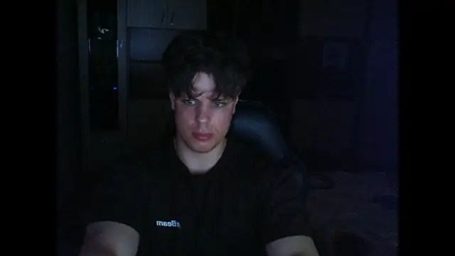 Snapshot of GymGuy0505 chatting on April 26, 2026, 9:23 pm GymGuy0505 online show from April 26, 2026, 9:23 pm
