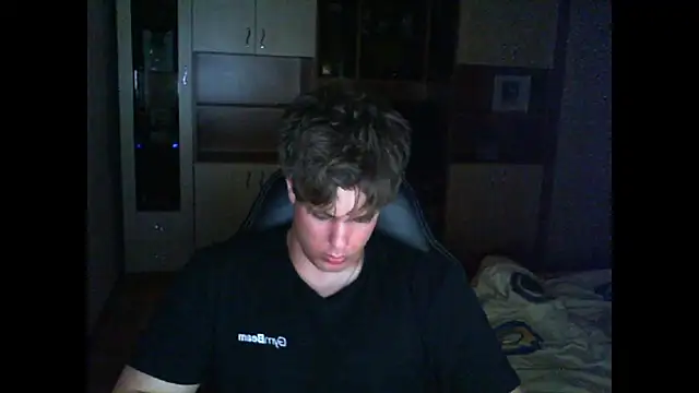 Snapshot of GymGuy0505 chatting on May 4, 2026, 9:33 pm GymGuy0505 online show from May 4, 2026, 9:33 pm
