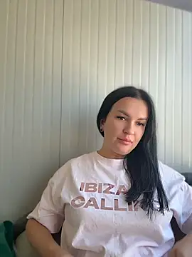 MeganBlueq online show from May 8, 2026, 9:14 am