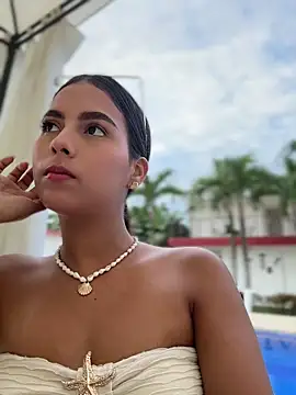 Snapshot of Valeria-escobar chatting on May 21, 2026, 11:39 am Valeria-escobar online show from May 21, 2026, 11:39 am