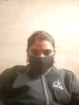 Laxmi9090 online show from December 15, 2025, 2:21 pm