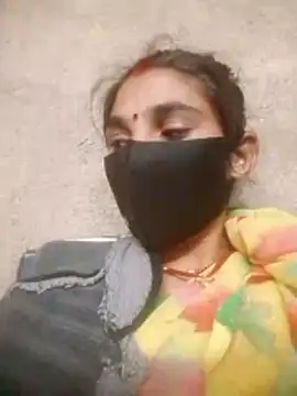 Laxmi9090 online show from February 9, 2026, 3:49 pm