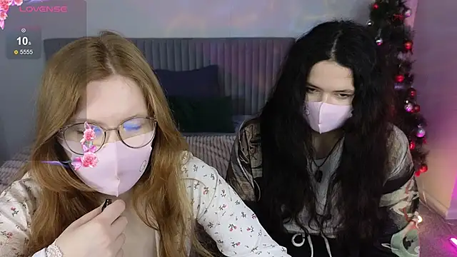 CaramelCigarettesss online show from December 16, 2025, 1:21 am