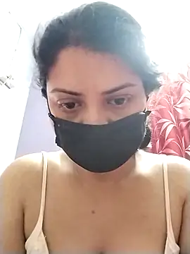 lustypoo online show from February 4, 2026, 6:36 pm