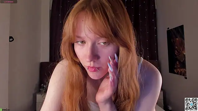 Snapshot of EmmaPratt chatting on May 1, 2026, 12:59 am EmmaPratt online show from May 1, 2026, 12:59 am