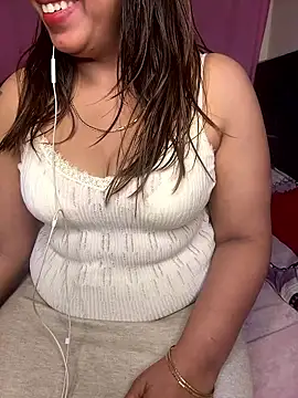 butterflyslay online show from January 9, 2026, 5:21 am