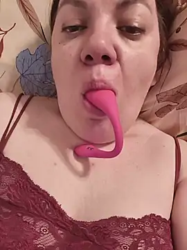 LimonLoveqw online show from May 12, 2026, 3:09 pm