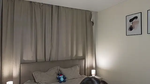 LouieRemeder online show from February 5, 2026, 4:06 am