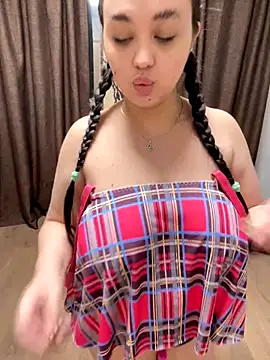 Snapshot of Bright-Flash chatting on December 22, 2025, 4:04 pm Bright-Flash online show from December 22, 2025, 4:04 pm