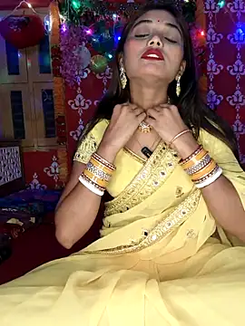 Sweet-priyaa online show from April 3, 2026, 1:03 am