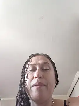 Yarafox01 online show from December 17, 2025, 6:47 pm