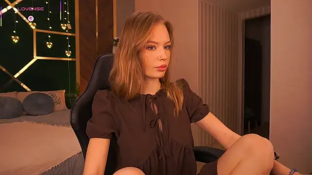 MollyyMayy online show from February 23, 2026, 3:20 pm