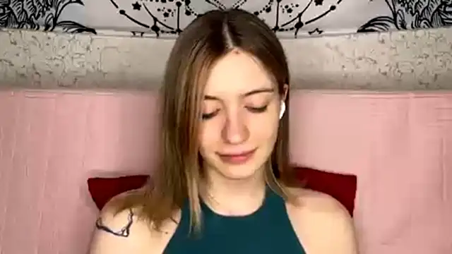 Snapshot of Shining_Robi chatting on February 17, 2026, 12:34 pm Shining Robi online show from February 17, 2026, 12:34 pm