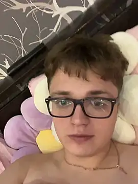 robertkingsize online show from February 9, 2026, 7:18 pm