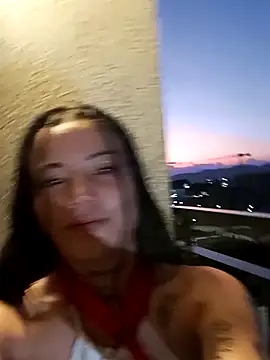 Snapshot of Zuley_Browm_ chatting on December 13, 2025, 11:10 pm Zuley Browm online show from December 13, 2025, 11:10 pm