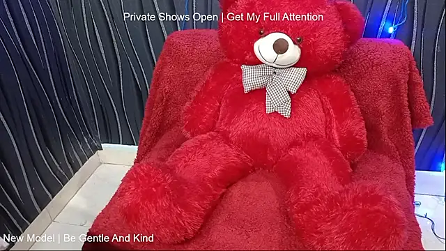 khushigoesnaughty0 online show from January 13, 2026, 6:46 pm