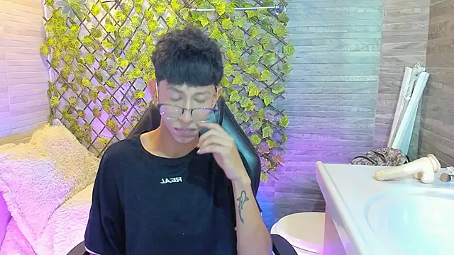 NoaMillers online show from December 20, 2025, 7:21 pm