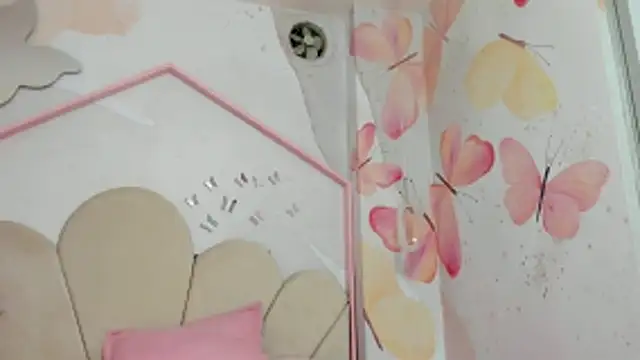 little  doll18 online show from December 22, 2025, 10:12 am