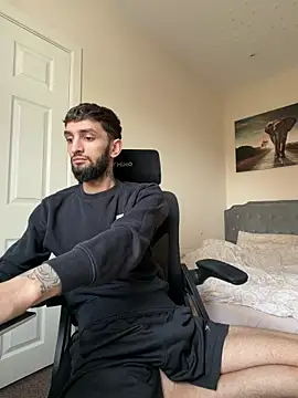 Juliann69Ramiro online show from April 3, 2026, 4:49 pm