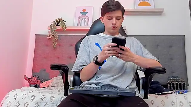 sebastamayo  online show from March 5, 2026, 6:09 am