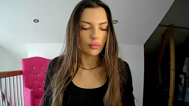 Addisonadore online show from March 3, 2026, 7:47 am