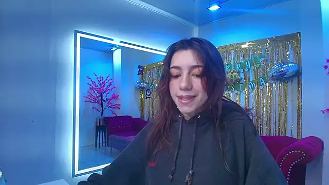 Isabell smiith online show from December 14, 2025, 11:04 am