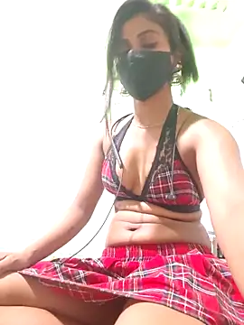 STICKY GIRL online show from February 2, 2026, 5:33 pm