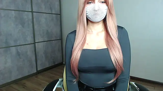 ellisnikki online show from December 18, 2025, 8:04 pm