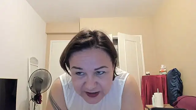 tantriquegirl06 online show from June 21, 2026, 7:38 pm