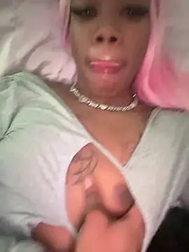 Snapshot of gglloww chatting on December 17, 2025, 8:04 pm gglloww online show from December 17, 2025, 8:04 pm