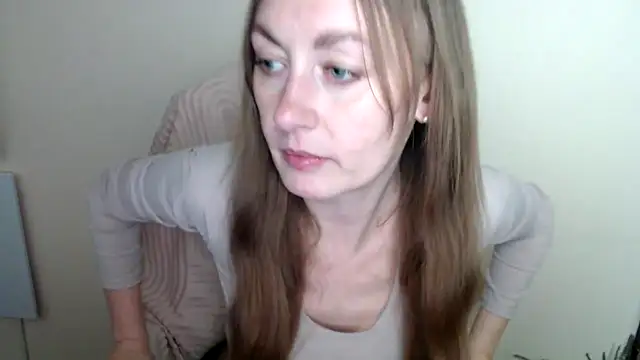 LiaSeass  online show from April 28, 2026, 12:21 pm