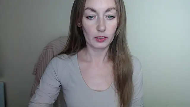 LiaSeass  online show from May 7, 2026, 12:21 pm
