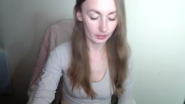 LiaSeass  online show from May 8, 2026, 12:21 pm