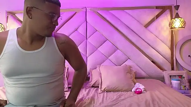 machaybear online show from December 17, 2025, 11:49 am