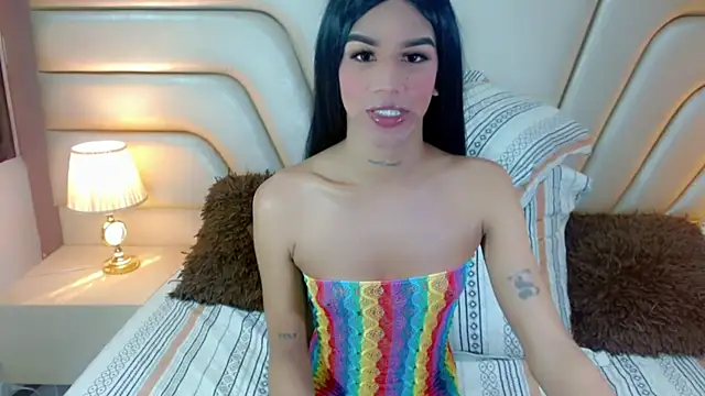 danielaacostats online show from December 18, 2025, 2:12 pm