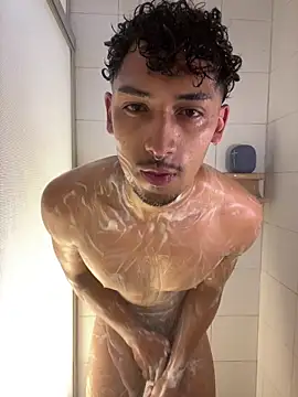 Snapshot of toritoga chatting on March 7, 2026, 11:57 pm toritoga online show from March 7, 2026, 11:57 pm