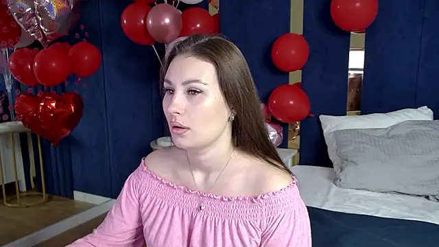 NoraFoxes online show from February 19, 2026, 5:25 am