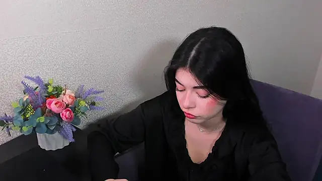 Snapshot of LisaColee chatting on May 2, 2026, 7:02 am LisaColee online show from May 2, 2026, 7:02 am