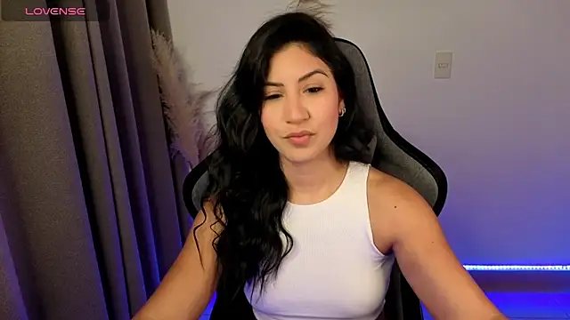 chloebum  online show from May 19, 2026, 11:05 am