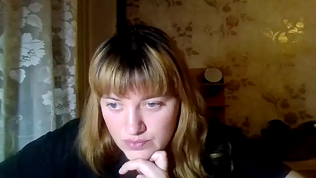 swett girll online show from December 13, 2025, 7:53 pm