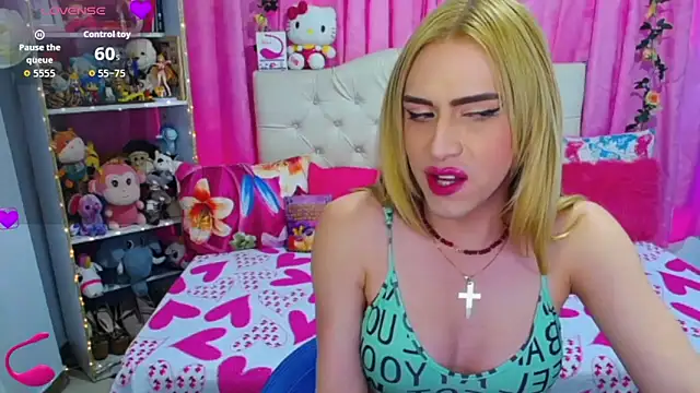 Snapshot of golden_girl01 chatting on September 22, 2025, 8:44 pm golden girl01 online show from September 22, 2025, 8:44 pm