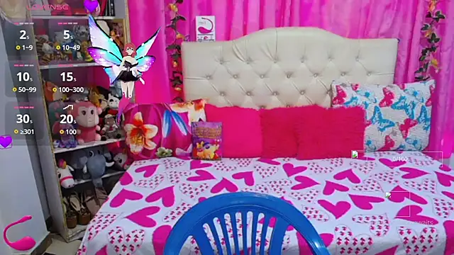 Snapshot of golden_girl01 chatting on October 3, 2025, 7:00 pm golden girl01 online show from October 3, 2025, 7:00 pm