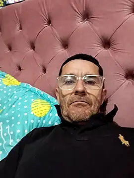 Maxhot3108 online show from March 4, 2026, 7:31 pm