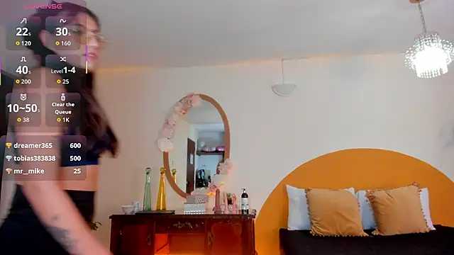 liaa moretti  online show from February 3, 2026, 7:30 pm