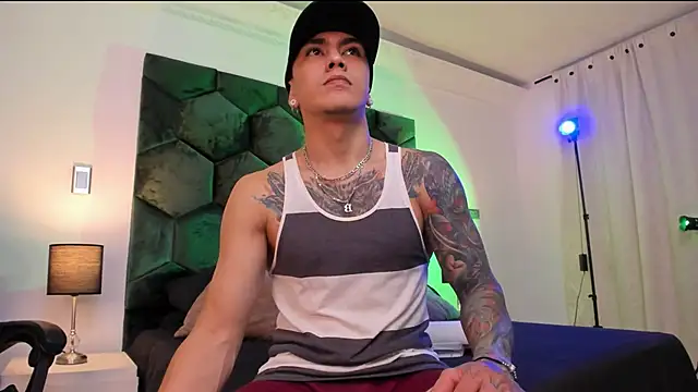 Snapshot of TonnieViera chatting on February 5, 2026, 10:47 pm TonnieViera online show from February 5, 2026, 10:47 pm