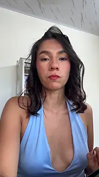 lunaluxury22 online show from June 17, 2026, 8:43 pm
