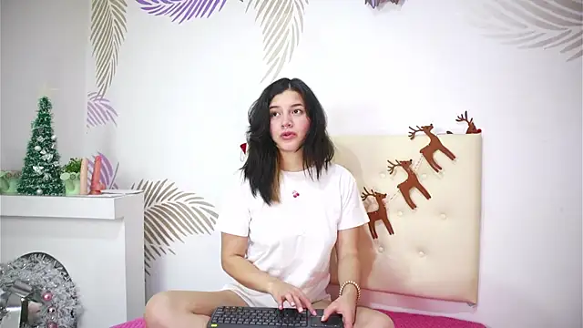 Snapshot of AlexiaClark7 chatting on December 14, 2025, 3:23 am AlexiaClark7 online show from December 14, 2025, 3:23 am