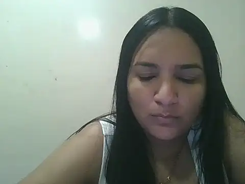 Snapshot of florglair2016 chatting on February 6, 2026, 1:58 pm florglair2016 online show from February 6, 2026, 1:58 pm